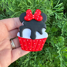 Load image into Gallery viewer, Custom Mouse Cupcake Clay Bow