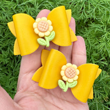 Load image into Gallery viewer, Sunflower Embellished Mini Beauty bows