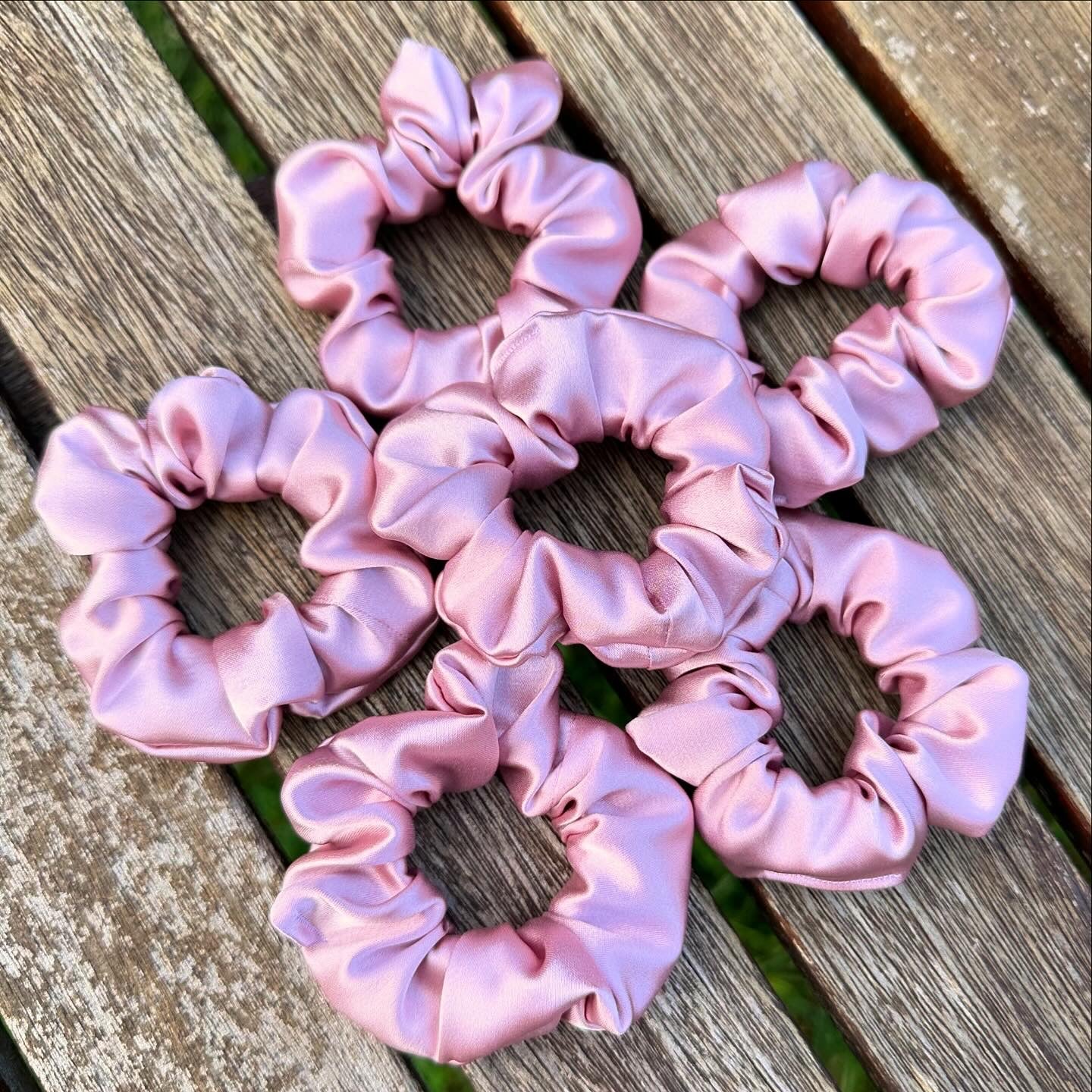 Deluxe Satin Scrunchie (Mini)// Opal Pink