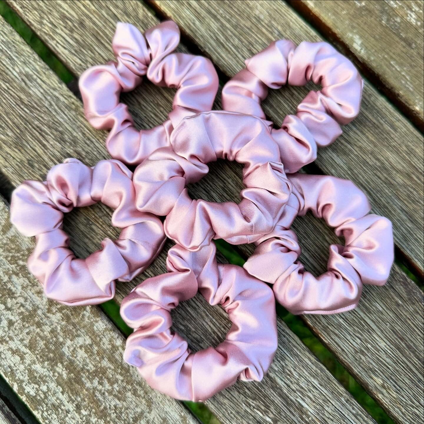 Deluxe Satin Scrunchie (Mini)// Opal Pink