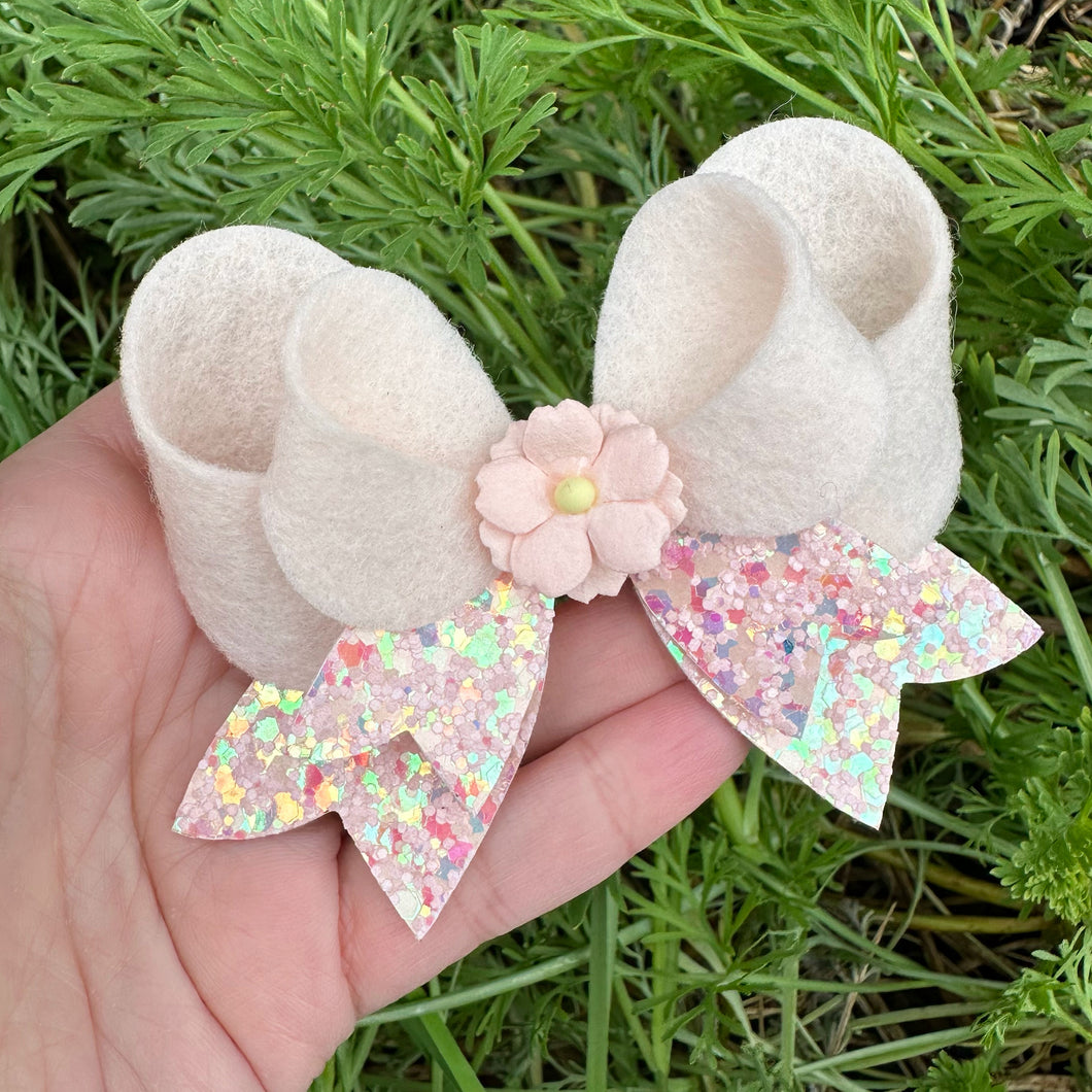 Franchi Fancy Felt/ Glitter Bow (Apricot)