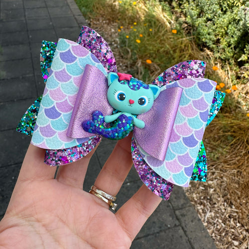 OOAK Mercat Clay Bow