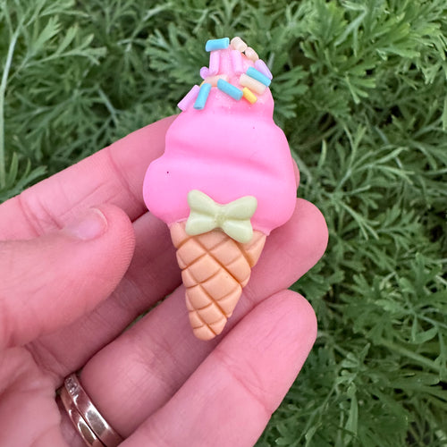 Custom Ice Cream Clay Bow