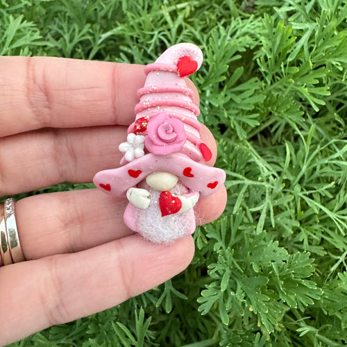 Custom Valentine’s Gnome Clay Bow