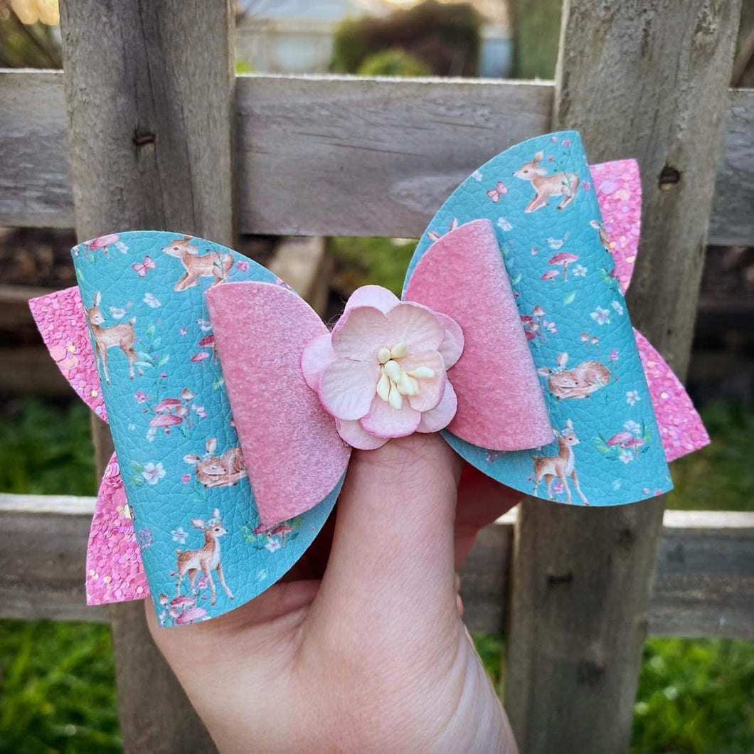 Fawn Big Beauty bow