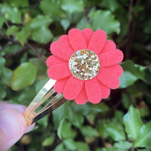 Felt Daisy Snap Clip (#59 Bright Pink)