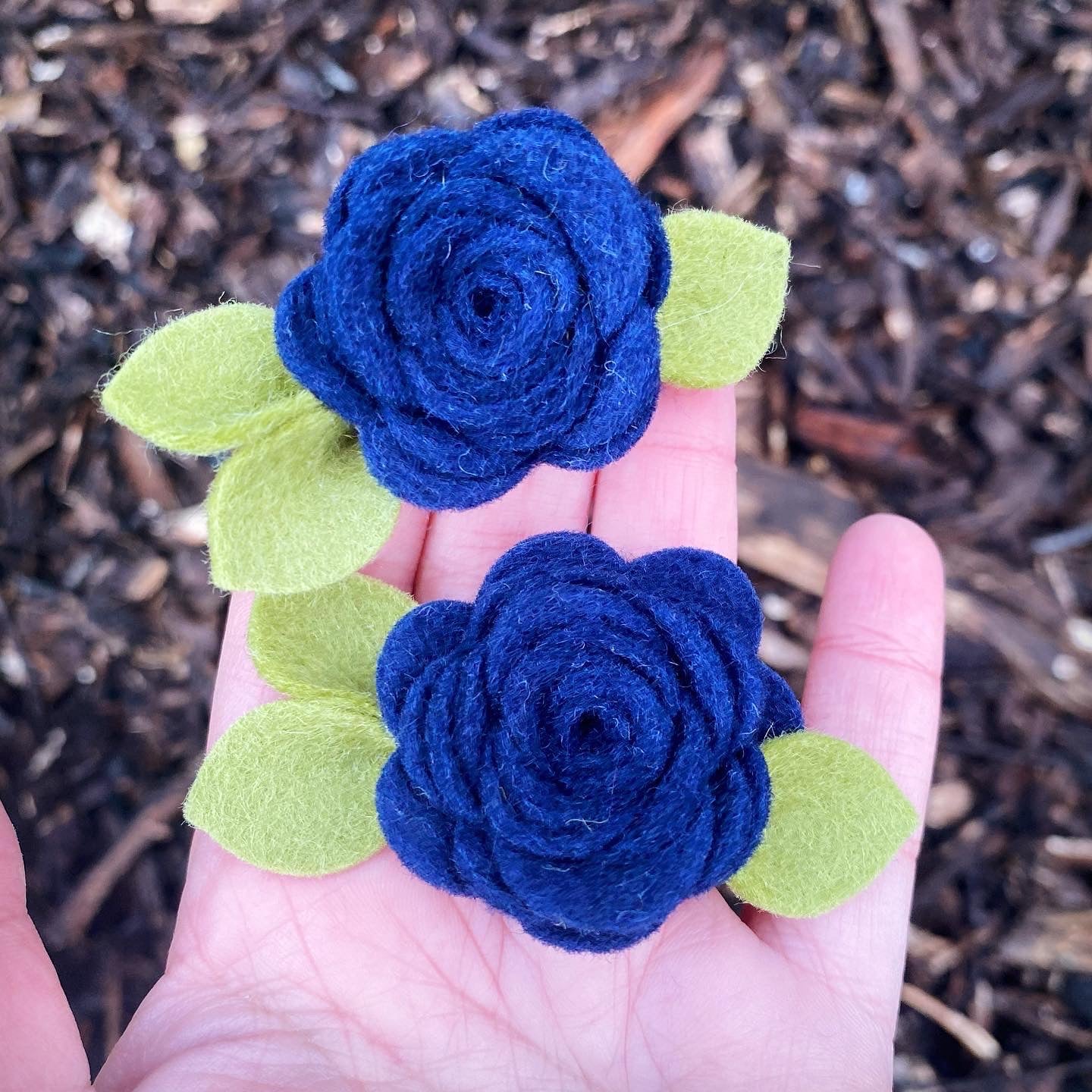 Mini Felt Bloom Piggys (Heathered Navy)