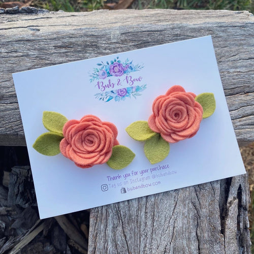 Mini Felt Bloom (Terracotta)