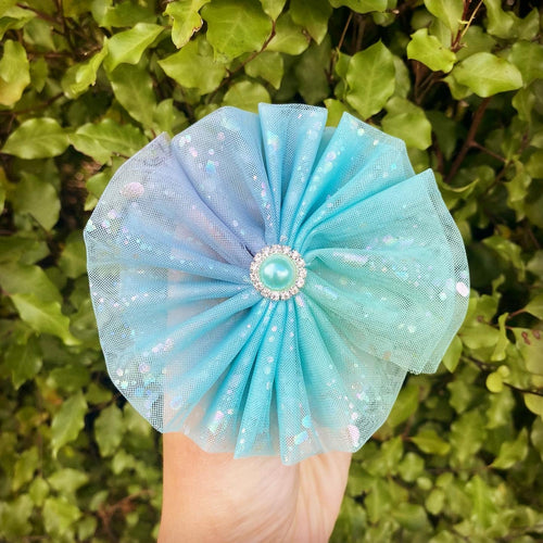 Iridescent Ombre Tulle Clip