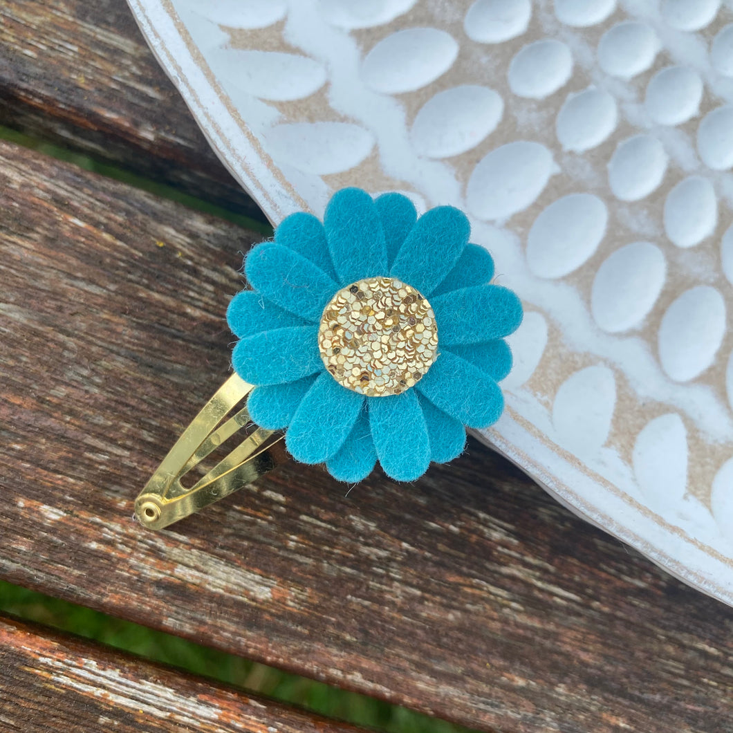 Felt Daisy Snap Clip (#46 Cerulean)