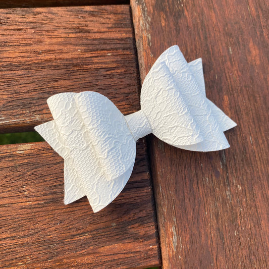 White Lace Dolly bow