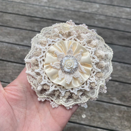 Vintage Lace Flower (Large)