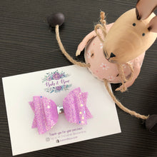 Load image into Gallery viewer, Dolly Glitter bow (purple)