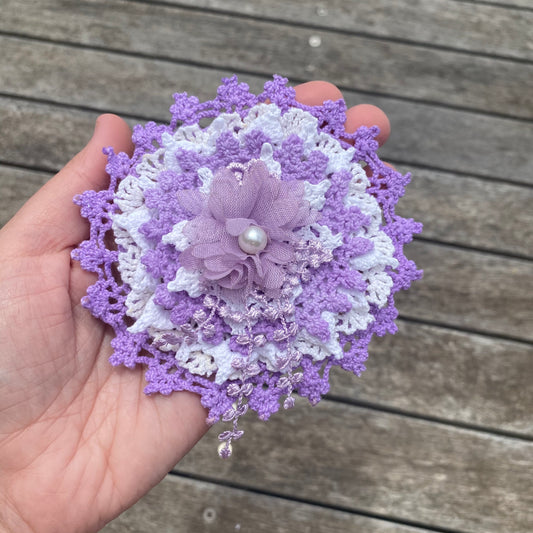 Vintage Lace Flower (Large)