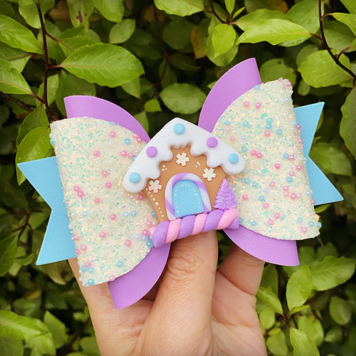 Gingerbread House Clay Bow (12cm)