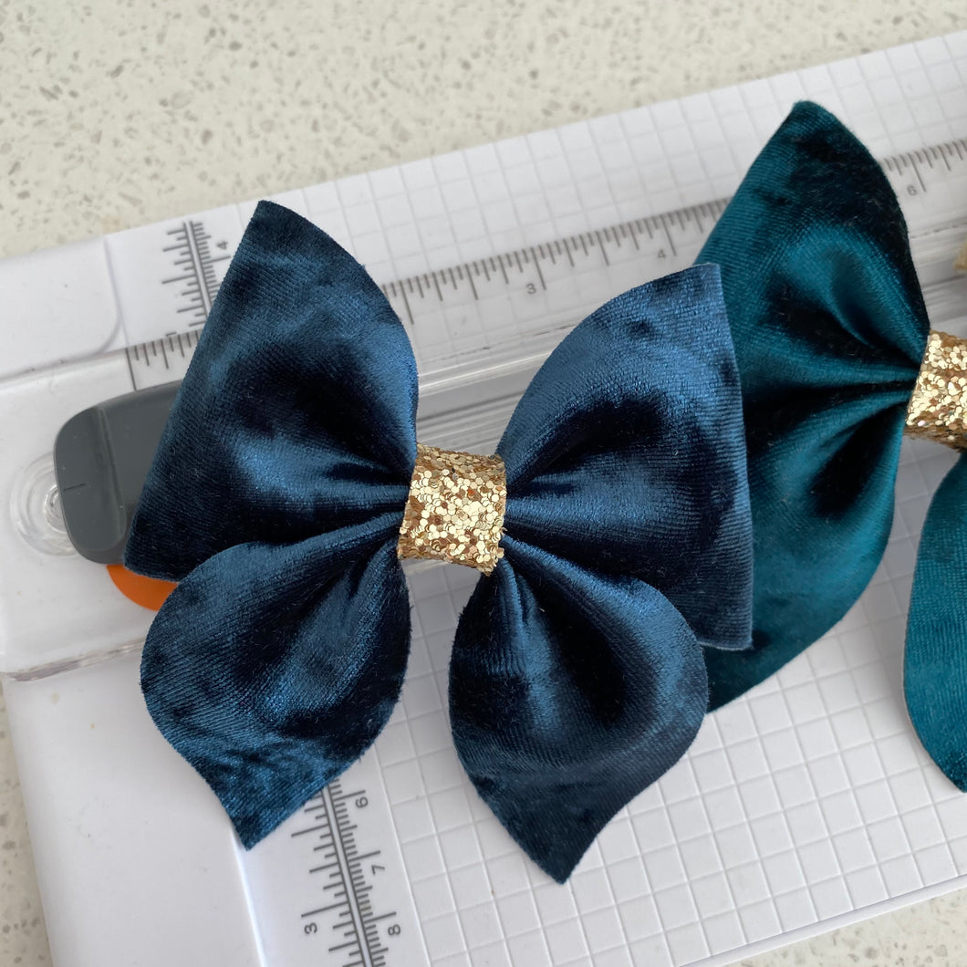 Crushed Velvet Sailor Bow