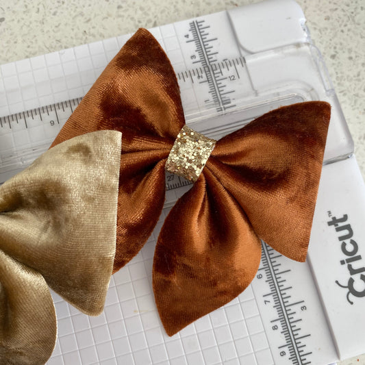 Crushed Velvet Sailor Bow