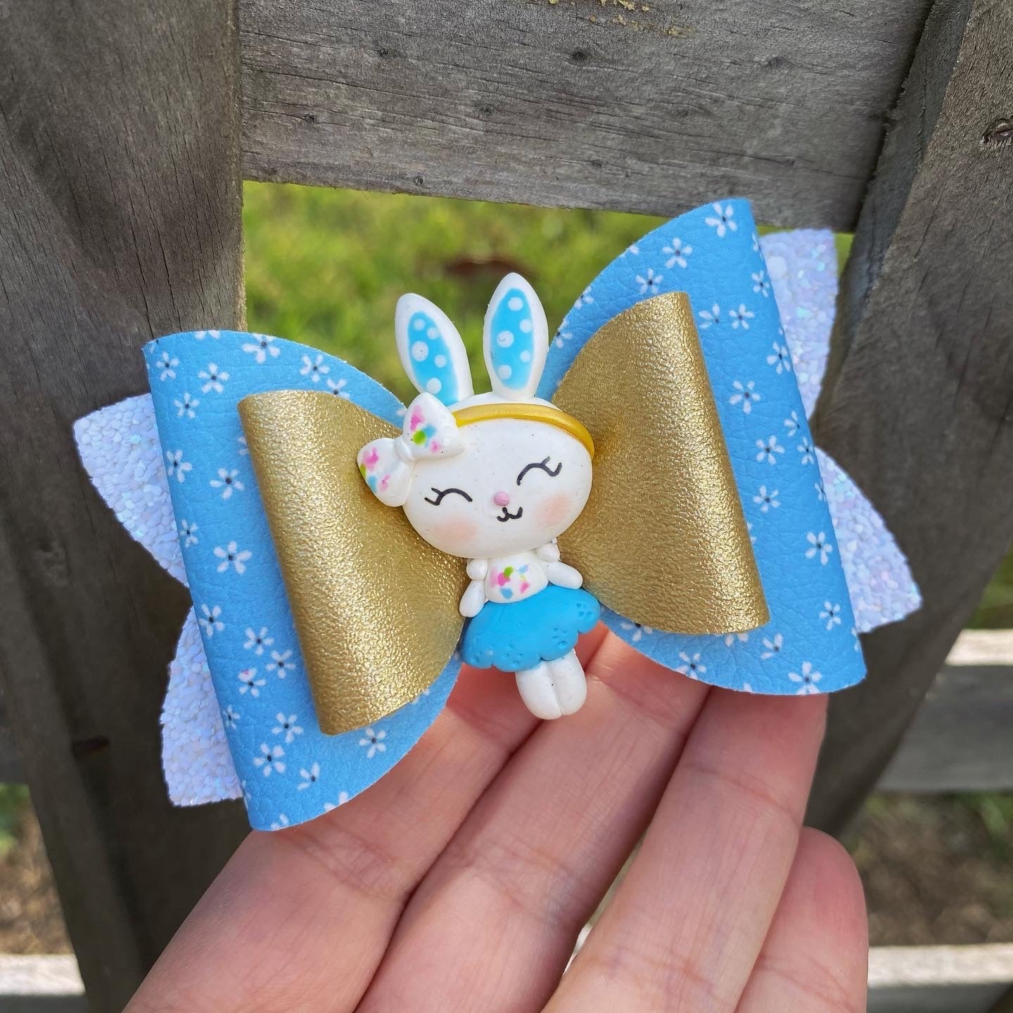 Blossom Bunny Clay bow