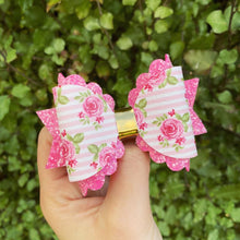 Load image into Gallery viewer, Pink Floral Scalloped bow