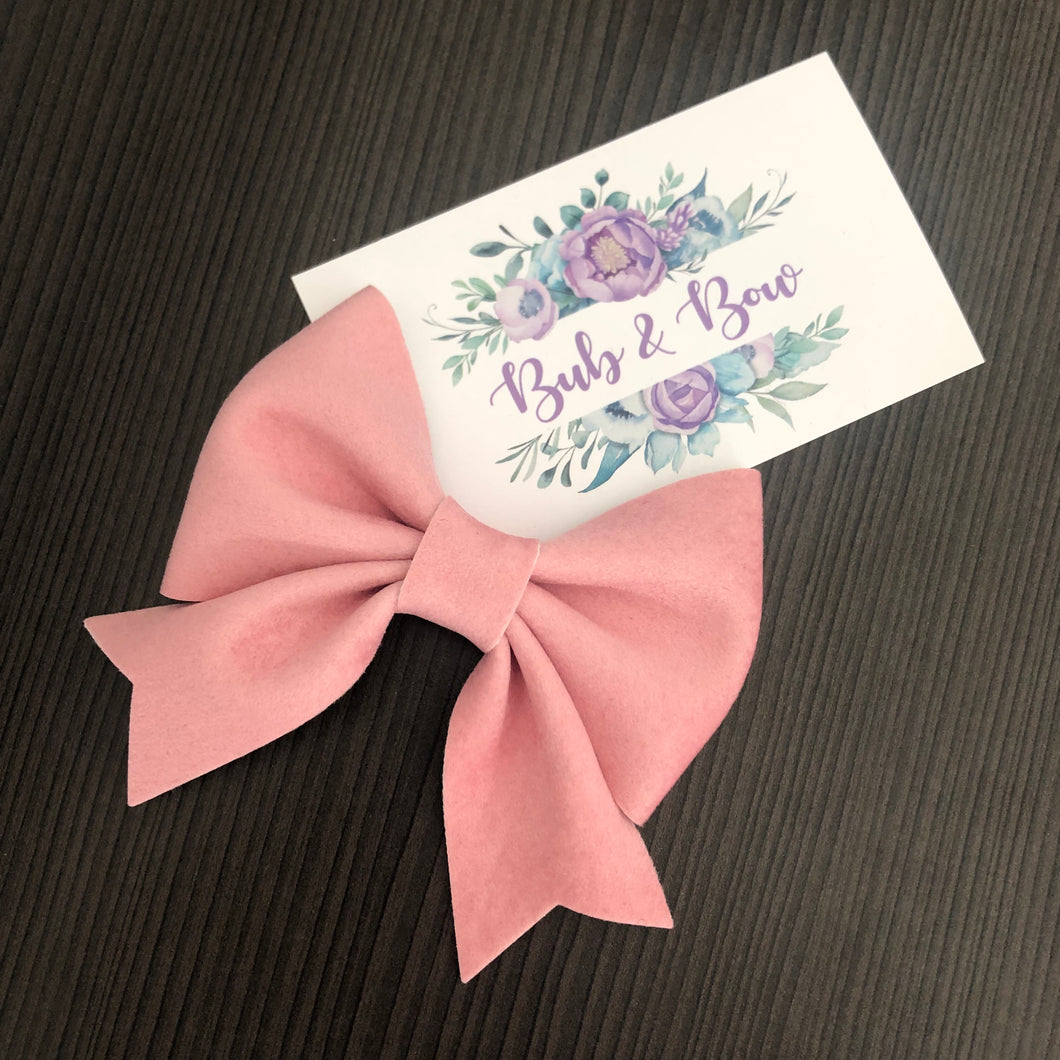 Blush Velvet ‘Makayla’ Bow