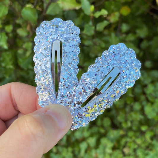 Silver Sparkle Scalloped Snap Clip