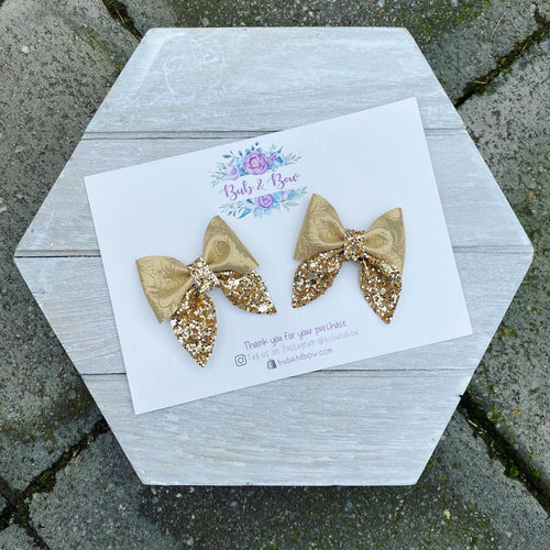 Metallic Embossed Mini Sailor Bows