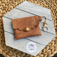 Load image into Gallery viewer, Vintage Embossed Coin/ Card Purse