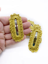 Load image into Gallery viewer, Crochet Snap Clip Pair (5 colours)