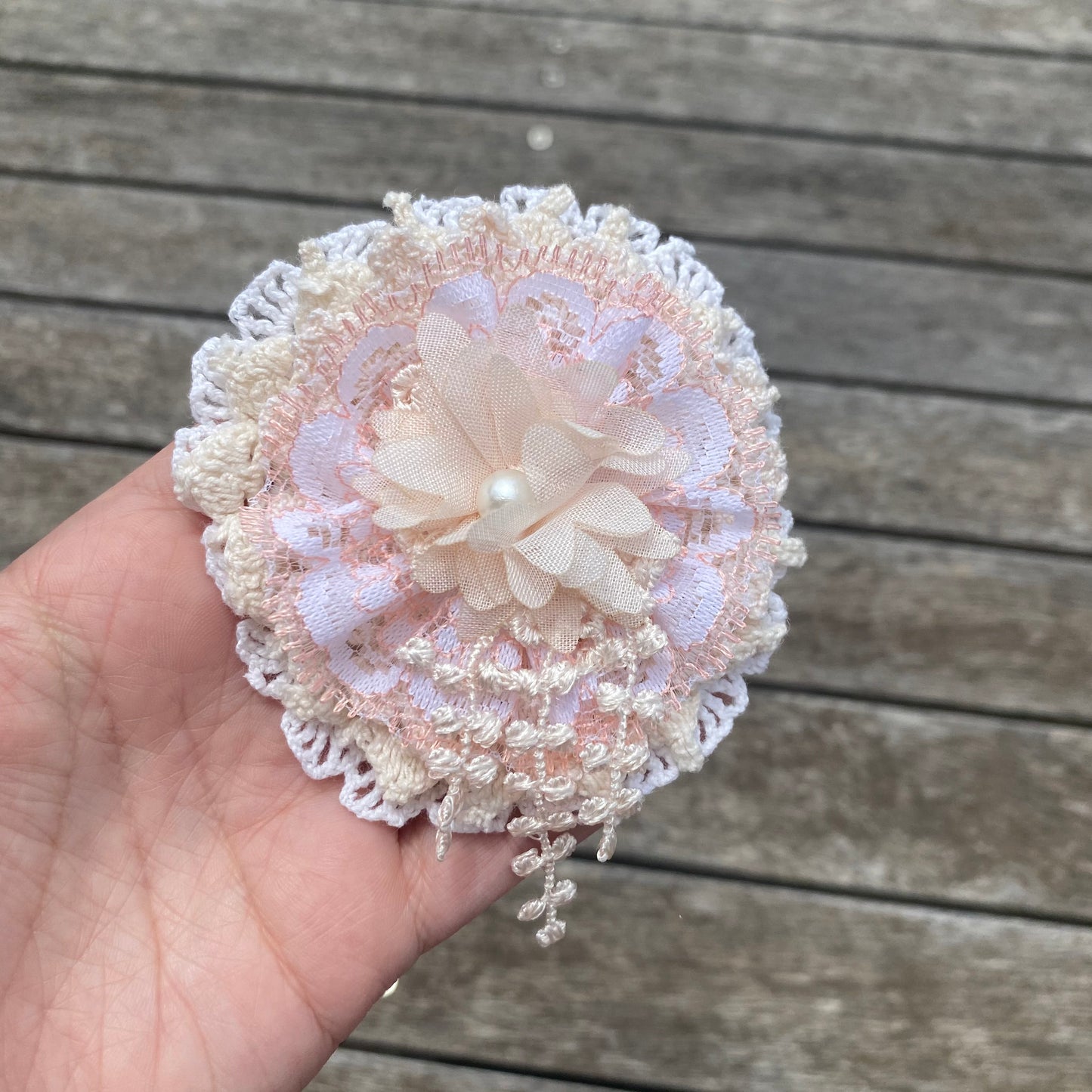 Vintage Lace Flower (Large)