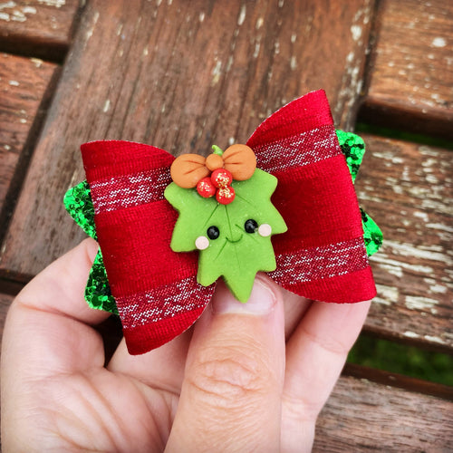 Mistletoe Mini Kiarah Clay bow