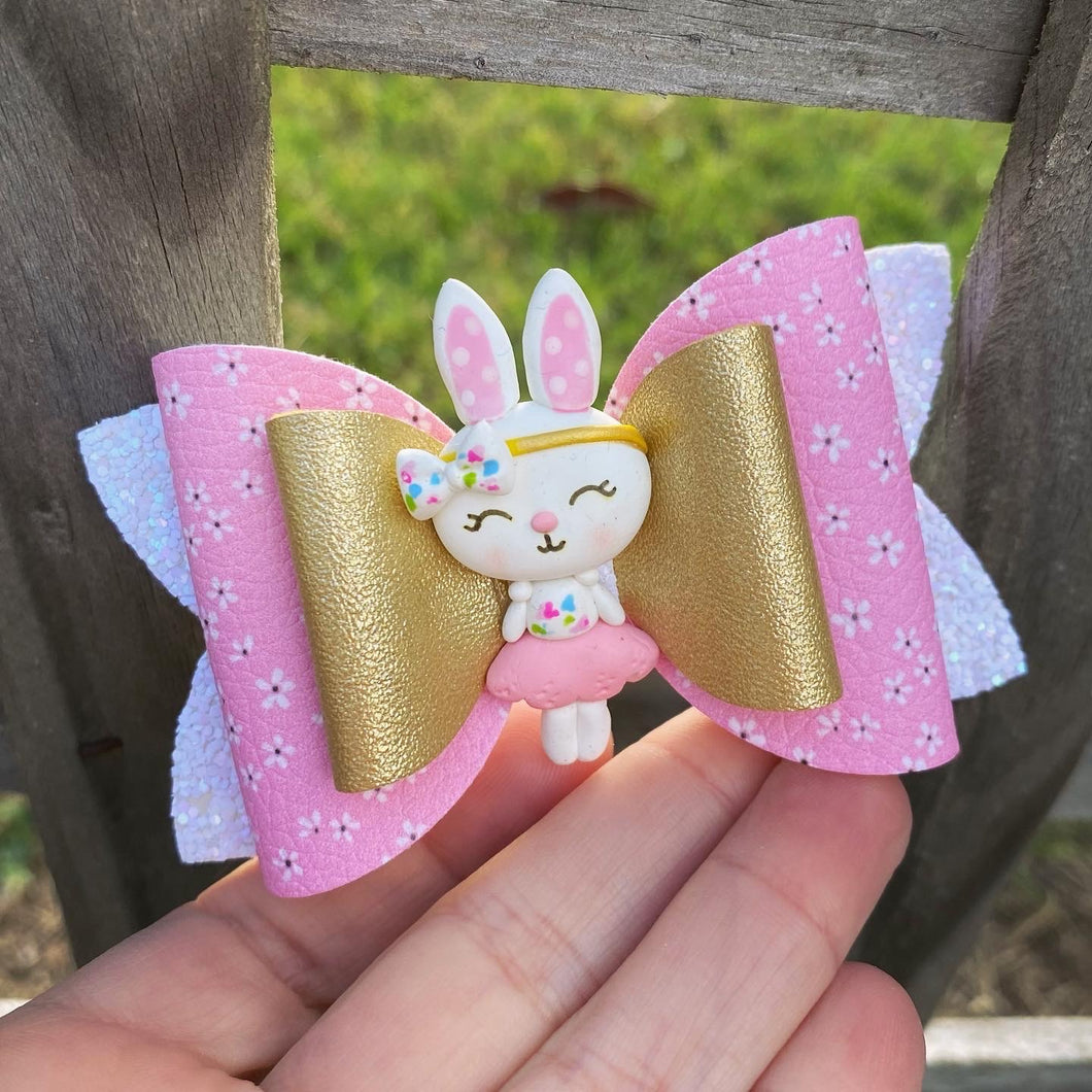 Blossom Bunny Clay bow